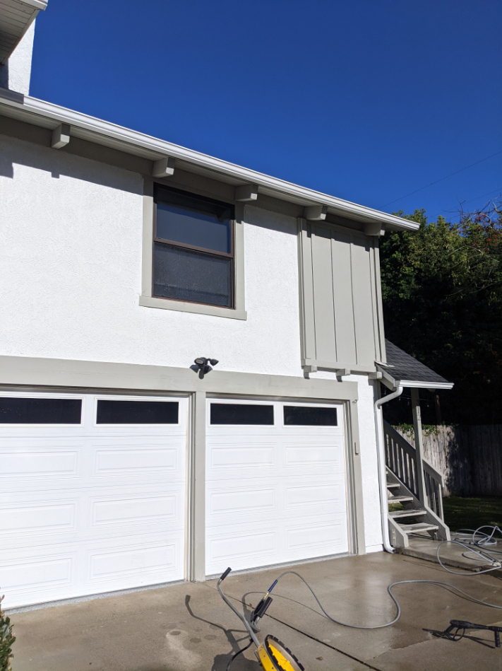 House Washing and Window Washing in Costa Mesa, CA