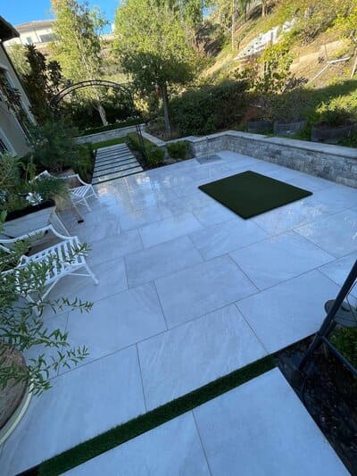 House washing and roof cleaning in Costa Mesa, California 