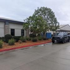 Building-exterior-wall-washing-and-soft-washing-and-algae-mold-removal-in-Riverside-California-for-commercial-building-pressure-washing 3