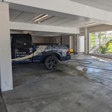 Commercial-window-washing-and-pressure-washing-in-Newport-Beach-California 3